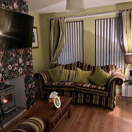 11 Parkmore Street, Ormeau Road, Belfast, Bt7 2Gt, 2 Bedroom House Zewnętrze zdjęcie