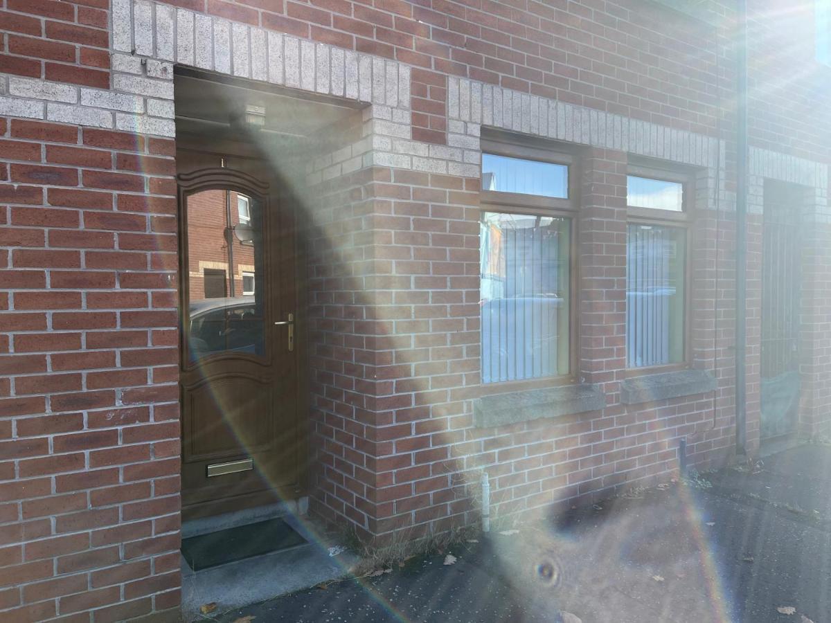 11 Parkmore Street, Ormeau Road, Belfast, Bt7 2Gt, 2 Bedroom House Zewnętrze zdjęcie