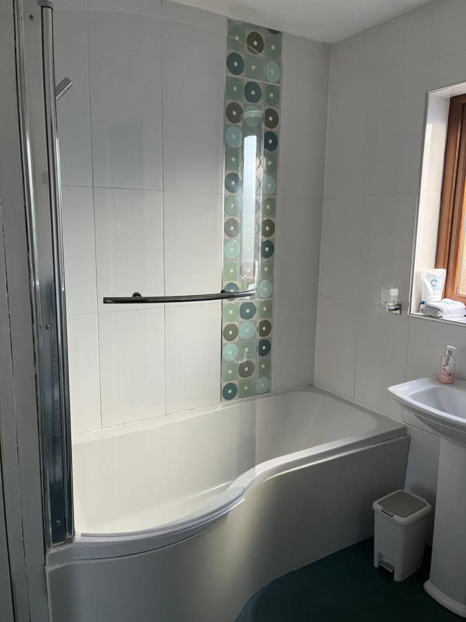 11 Parkmore Street, Ormeau Road, Belfast, Bt7 2Gt, 2 Bedroom House Zewnętrze zdjęcie